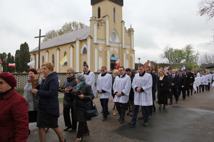 Powitanie ikony MB Częstochowskiej w Dąbrowicach