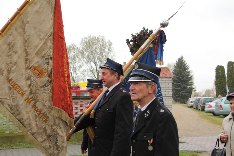 Powitanie ikony MB Częstochowskiej w Dąbrowicach