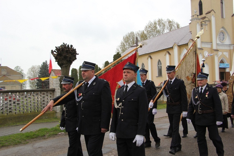 Powitanie ikony MB Częstochowskiej w Dąbrowicach