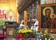 Abp J. Kupny zachęcał, by mimo trudności angażować się w budowanie dobra wspólnego na miarę naszych oczekiwań i aspiracji.