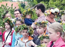 Stare ogrody co roku są miejscem rodzinnego świętowania.