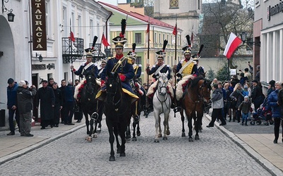 Pułk ułanów Księstwa Warszawskiego na obchodach w Sandomierzu.