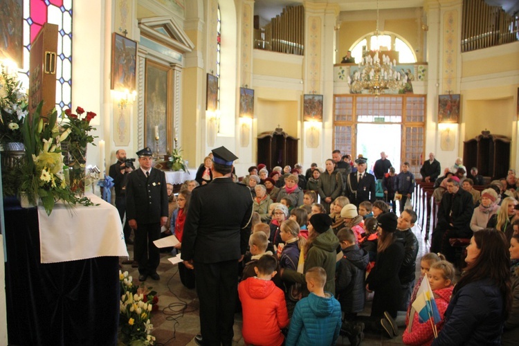 Powitanie ikony MB Częstochowskiej w Dzierzbicach