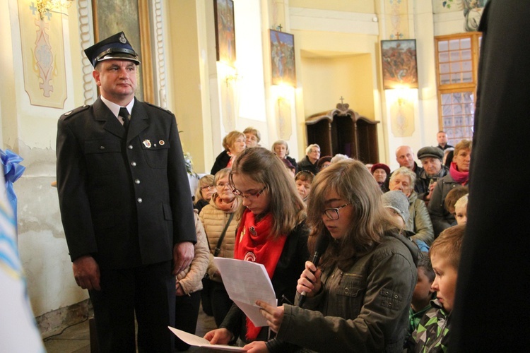 Powitanie ikony MB Częstochowskiej w Dzierzbicach