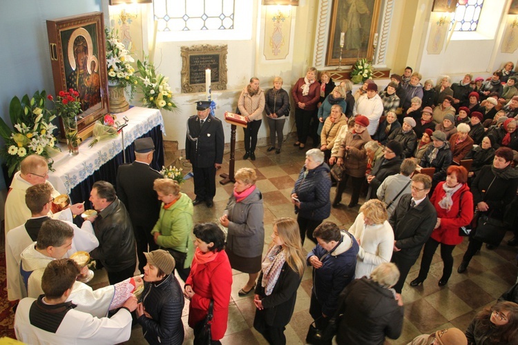 Powitanie ikony MB Częstochowskiej w Dzierzbicach