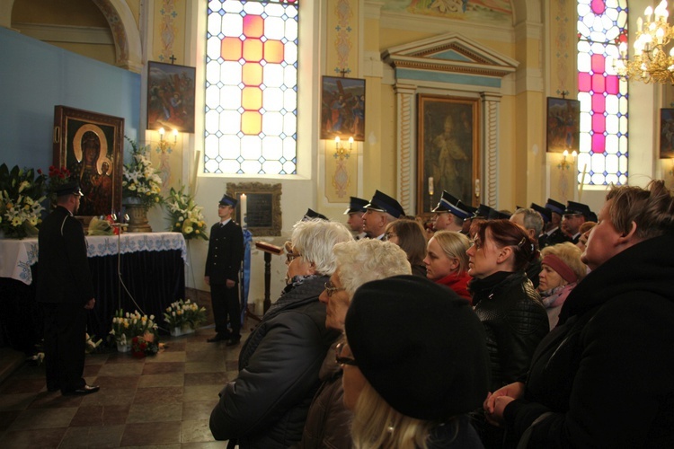 Powitanie ikony MB Częstochowskiej w Dzierzbicach