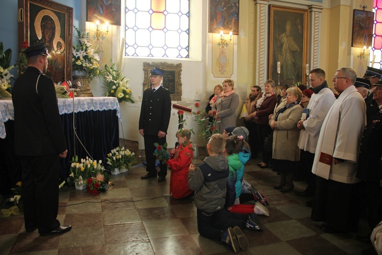 Powitanie ikony MB Częstochowskiej w Dzierzbicach