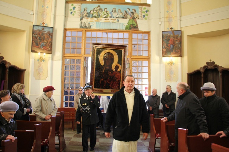 Powitanie ikony MB Częstochowskiej w Dzierzbicach