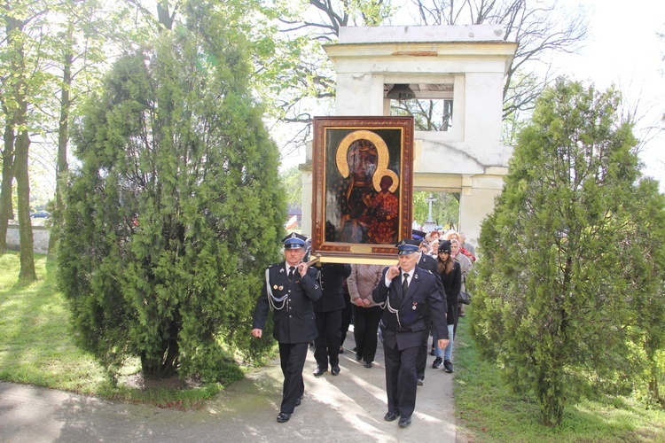 Powitanie ikony MB Częstochowskiej w Dzierzbicach