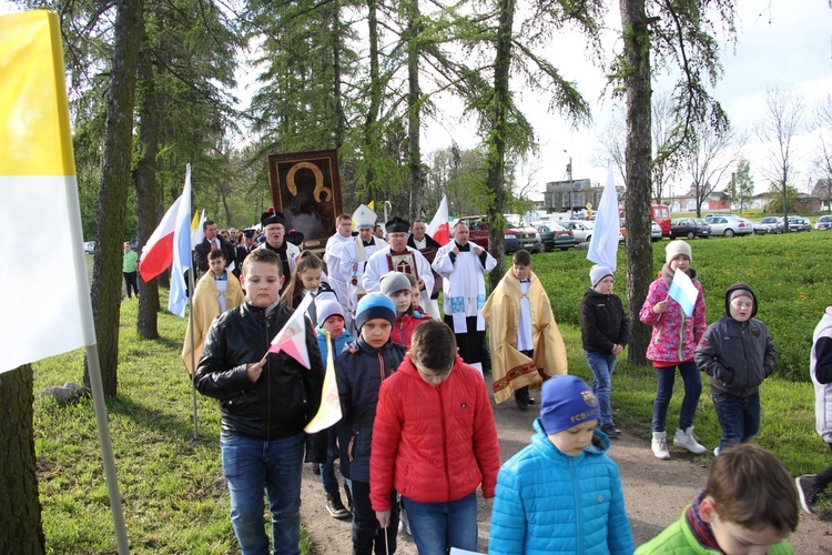 Powitanie ikony MB Częstochowskiej w Dzierzbicach