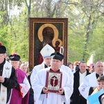 Powitanie ikony MB Częstochowskiej w Dzierzbicach