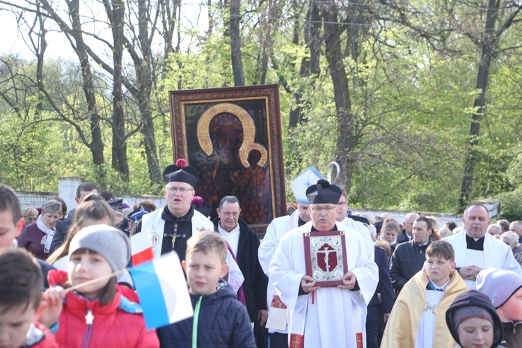 Powitanie ikony MB Częstochowskiej w Dzierzbicach