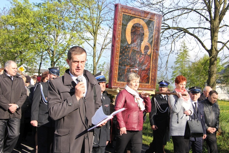 Powitanie ikony MB Częstochowskiej w Dzierzbicach