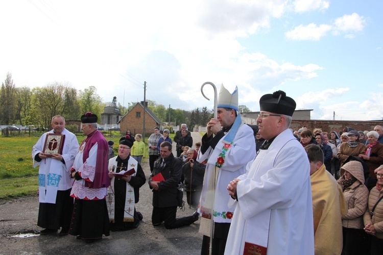 Powitanie ikony MB Częstochowskiej w Dzierzbicach