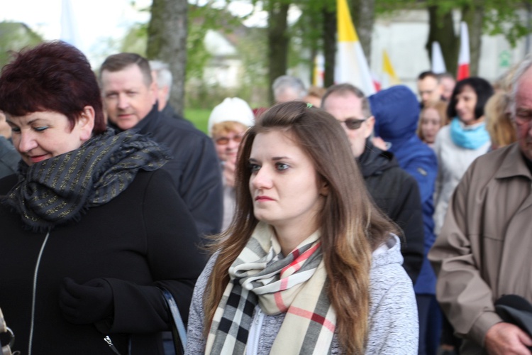 Powitanie ikony MB Częstochowskiej w Dzierzbicach