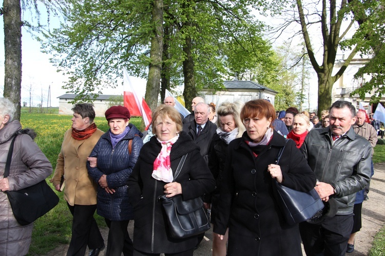 Powitanie ikony MB Częstochowskiej w Dzierzbicach