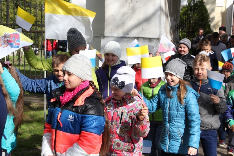 Powitanie ikony MB Częstochowskiej w Dzierzbicach