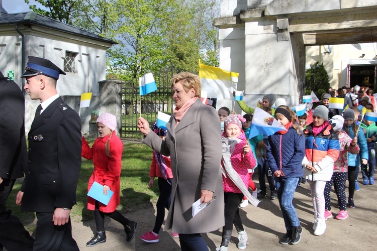 Powitanie ikony MB Częstochowskiej w Dzierzbicach