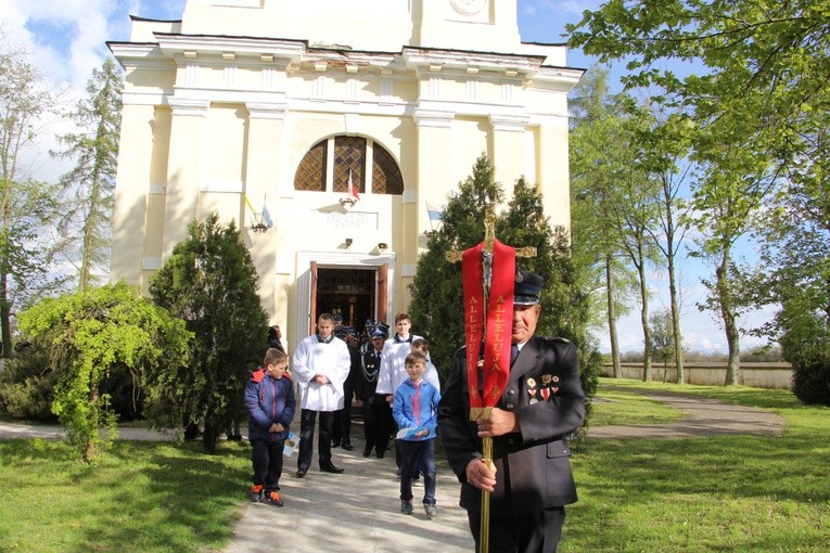 Powitanie ikony MB Częstochowskiej w Dzierzbicach