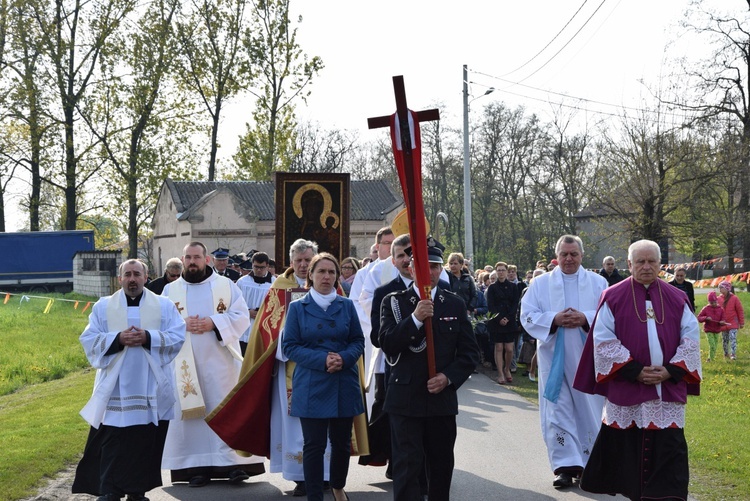 Powitanie ikony MB Częstochowskiej w parafii Sobótka