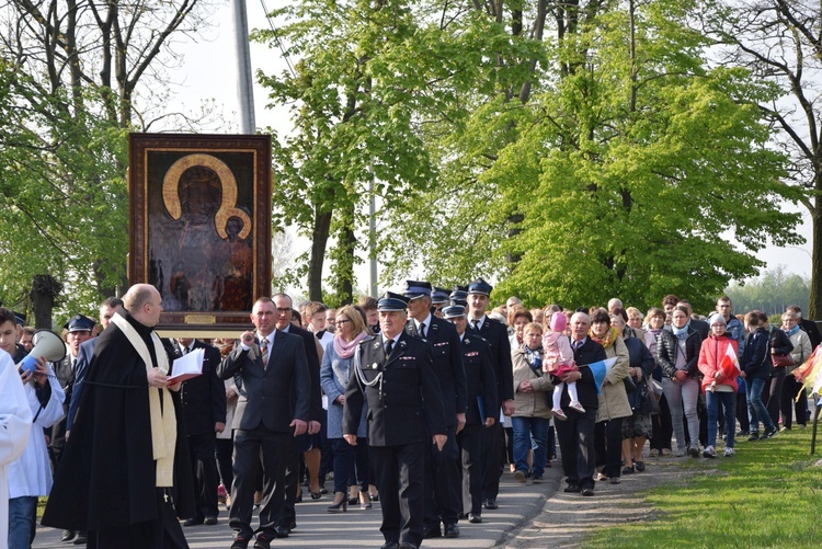 Powitanie ikony MB Częstochowskiej w parafii Sobótka