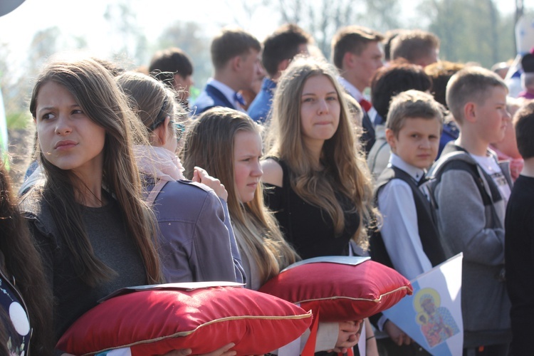 Powitanie ikony MB Częstochowskiej w Mazewie