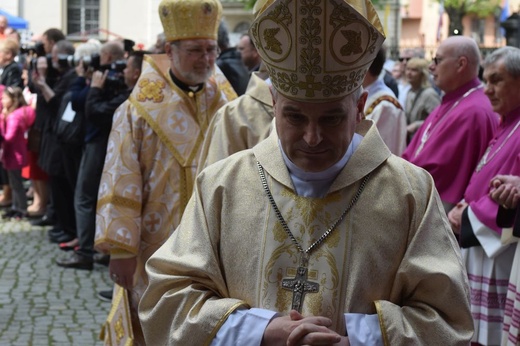 Tuż przed koronacją Świdnickiej Pani w słońcu