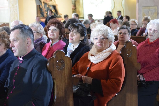 Tuż przed koronacją Świdnickiej Pani w słońcu