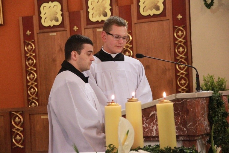 Czterech nowych diakonów