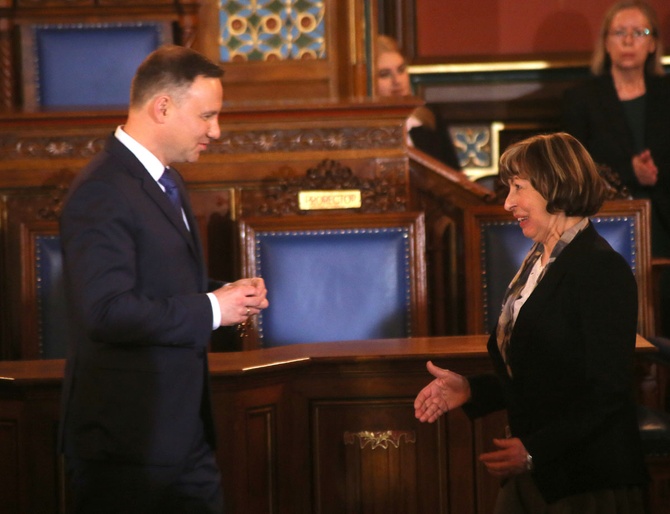 Andrzej Duda odznaczył działaczy i współpracowników SKS