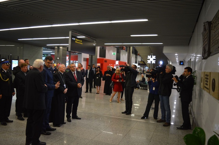 Abp Marek Jędraszewski w Kraków Airport 