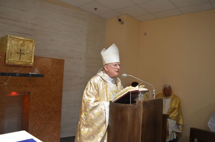 Abp Marek Jędraszewski w Kraków Airport 