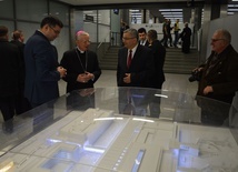 Abp Marek Jędraszewski w Kraków Airport 