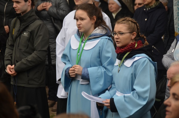 Fatimskie uroczystości w Sulisławicach 