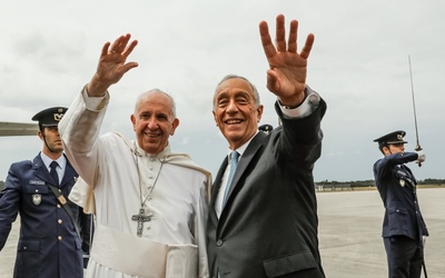 Papież Franciszek powrócił do Rzymu z Fatimy