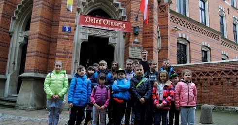 Podzamcze 8 - kuźnia możliwości 