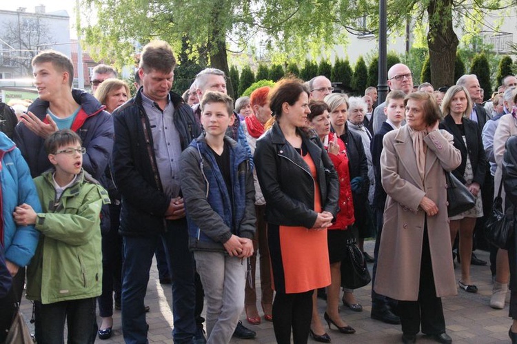 100.rocznica objawień fatimskich w parafii Matki Bożej Fatimskiej w Lublinie