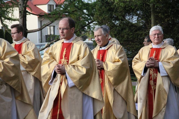 100.rocznica objawień fatimskich w parafii Matki Bożej Fatimskiej w Lublinie