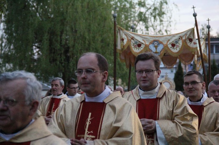 100.rocznica objawień fatimskich w parafii Matki Bożej Fatimskiej w Lublinie