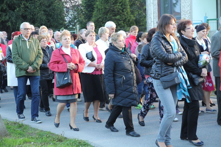 Komorowice Obszary - zawierzenie diecezji Sercu Maryi - cz. 1