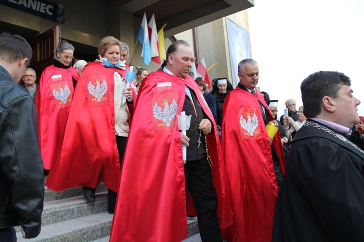 Komorowice Obszary - zawierzenie diecezji Sercu Maryi - cz. 1