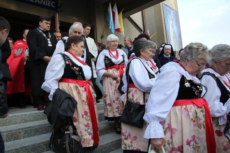 Komorowice Obszary - zawierzenie diecezji Sercu Maryi - cz. 1