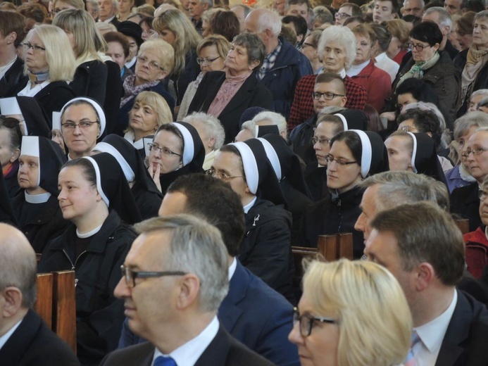 Komorowice Obszary - zawierzenie diecezji Sercu Maryi - cz. 1