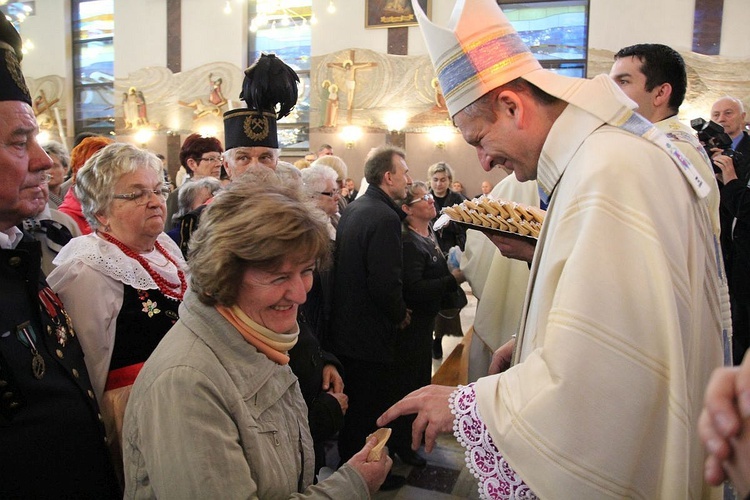 Komorowice Obszary - zawierzenie diecezji Sercu Maryi - cz. 2