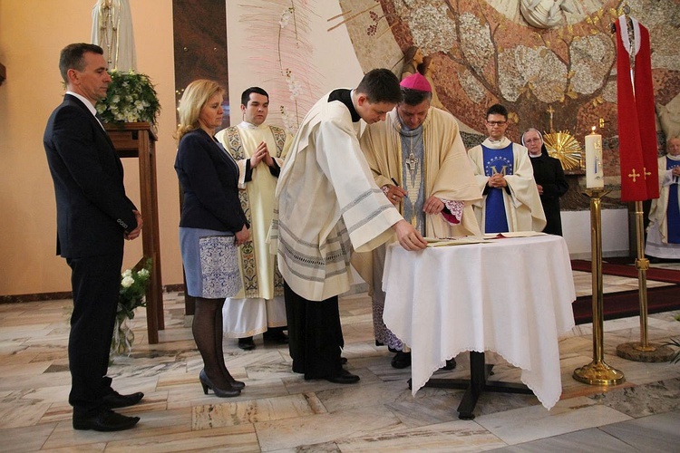 Komorowice Obszary - zawierzenie diecezji Sercu Maryi - cz. 2