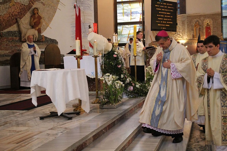 Komorowice Obszary - zawierzenie diecezji Sercu Maryi - cz. 2