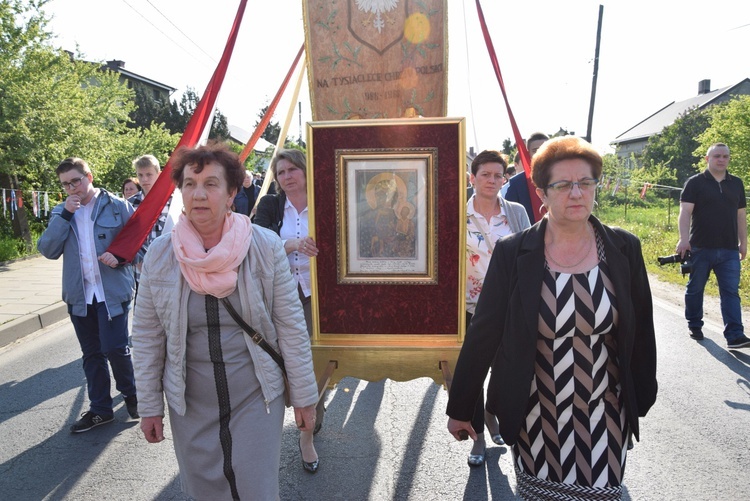 Powitanie ikony MB Częstochowskiej w Topoli Królewskiej