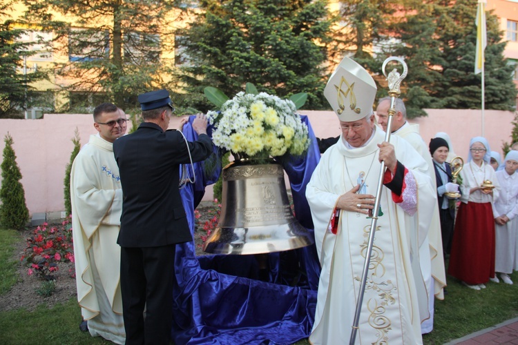 Nabożeństwo Fatimskie w parafii Jezusa Chrystusa Króla Wszechświata w Rawie Maz. 