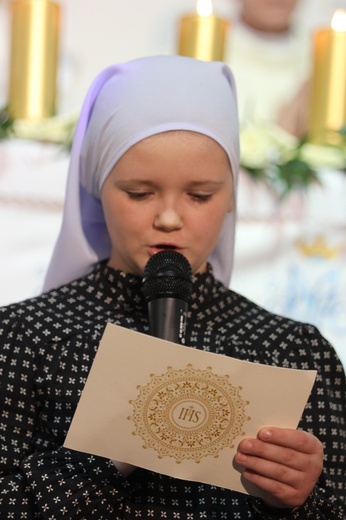 Nabożeństwo Fatimskie w parafii Jezusa Chrystusa Króla Wszechświata w Rawie Maz. 