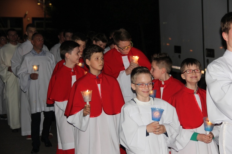 Nabożeństwo Fatimskie w parafii Jezusa Chrystusa Króla Wszechświata w Rawie Maz. 